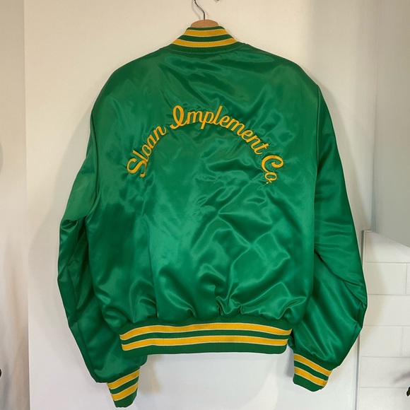 Holloway John Deere bomber jacket. Embroidered Sloan implement co. Men’s large - Picture 8 of 13